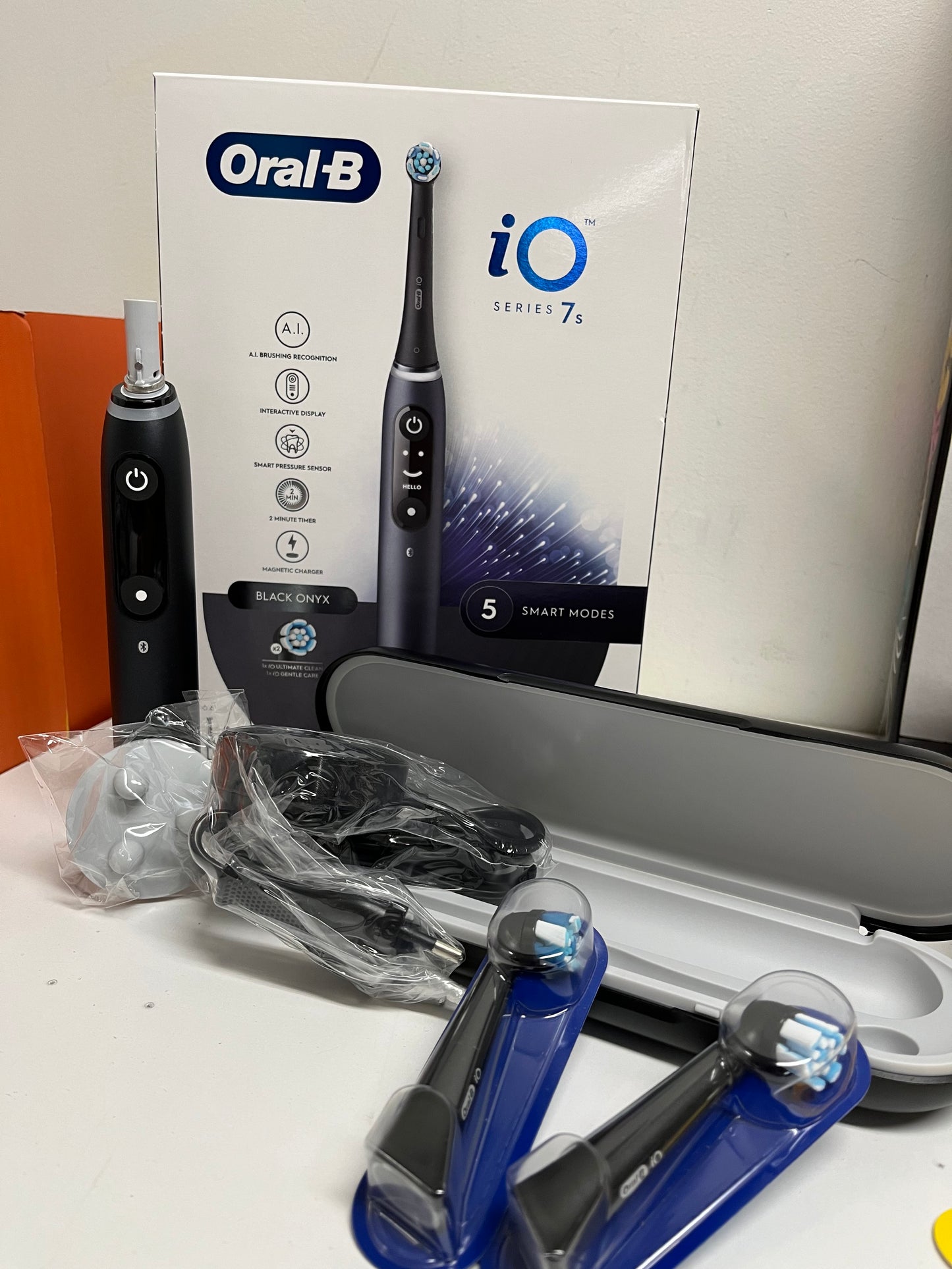 Oral-B spazzolino elettrico IO SERIES 7